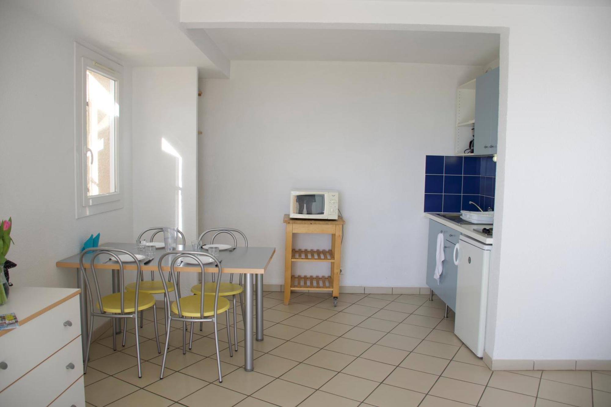 Aparthotel Ulvf Les Romarins Fleury  Esterno foto